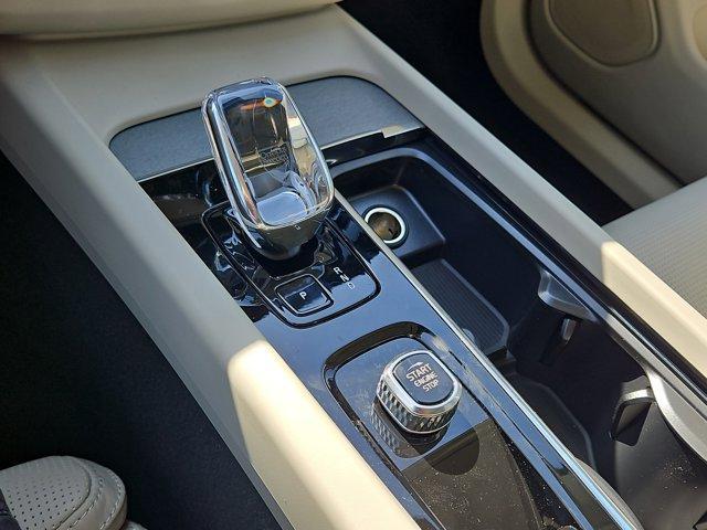 new 2025 Volvo XC60 car, priced at $59,937