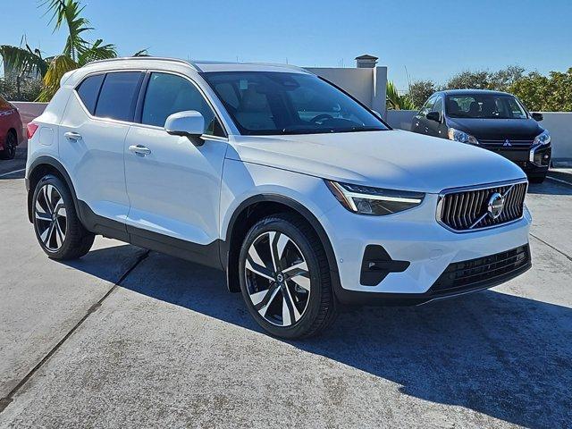 new 2025 Volvo XC40 car, priced at $49,300