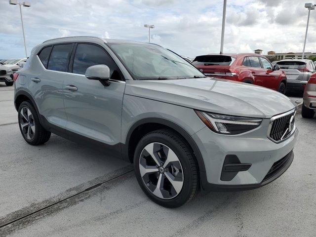 new 2025 Volvo XC40 car, priced at $45,465