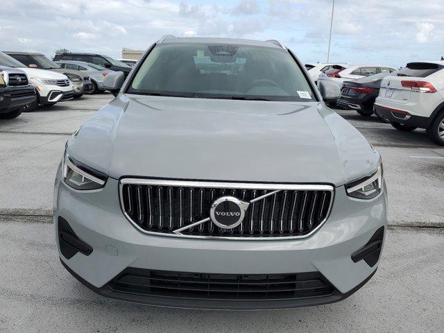 new 2025 Volvo XC40 car, priced at $45,465