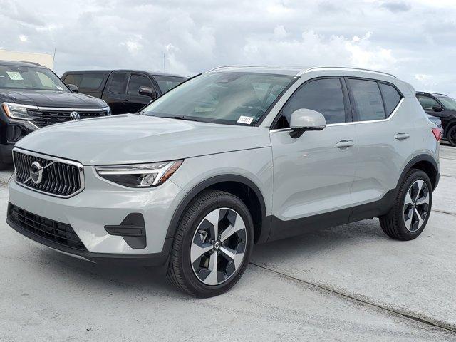 new 2025 Volvo XC40 car, priced at $45,465