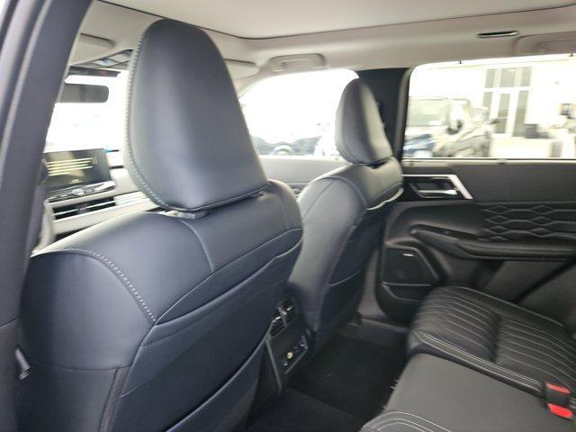 new 2025 Mitsubishi Outlander car, priced at $41,745