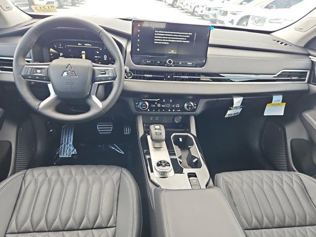 new 2025 Mitsubishi Outlander car, priced at $41,745