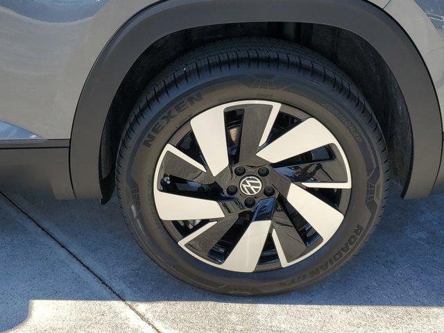 new 2025 Volkswagen Atlas Cross Sport car, priced at $44,621