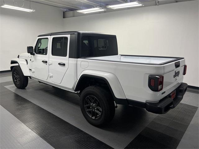 new 2024 Jeep Gladiator car, priced at $41,498