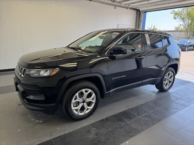 new 2025 Jeep Compass car, priced at $27,498