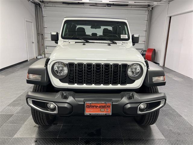 new 2024 Jeep Gladiator car, priced at $34,875