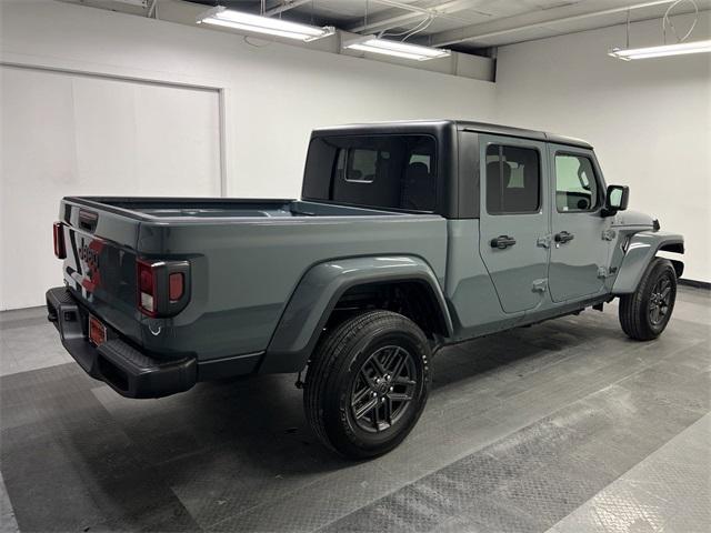 new 2024 Jeep Gladiator car, priced at $38,998