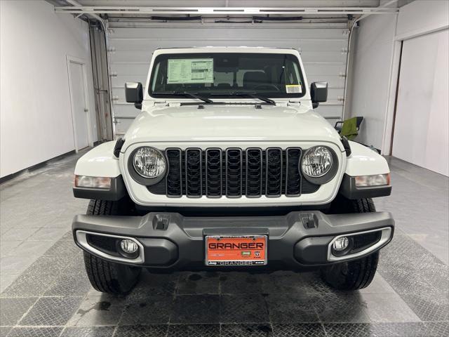 new 2024 Jeep Gladiator car, priced at $39,998