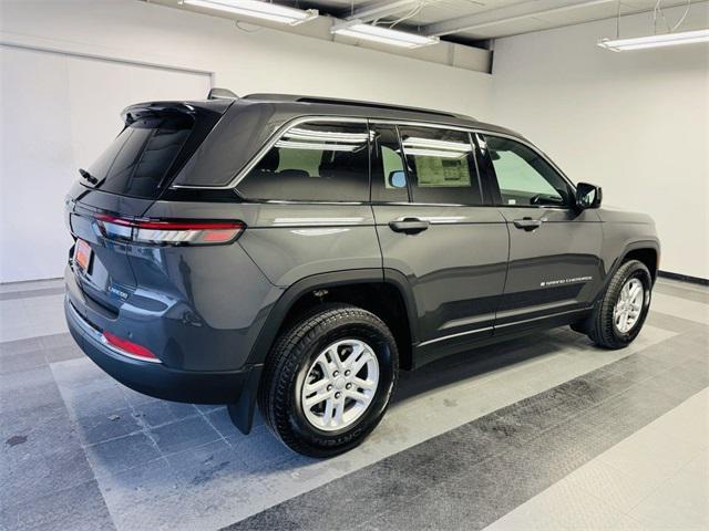 new 2025 Jeep Grand Cherokee car, priced at $34,998