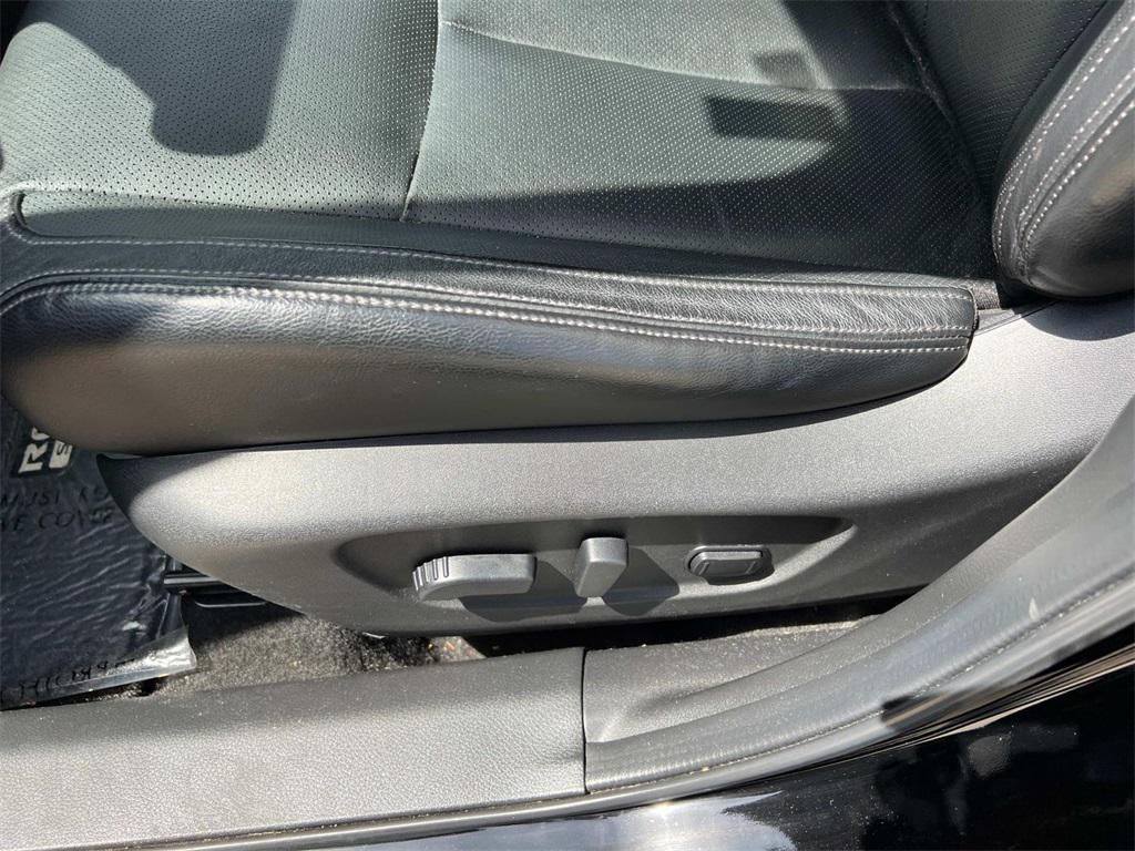 used 2020 Nissan Rogue Sport car, priced at $19,871