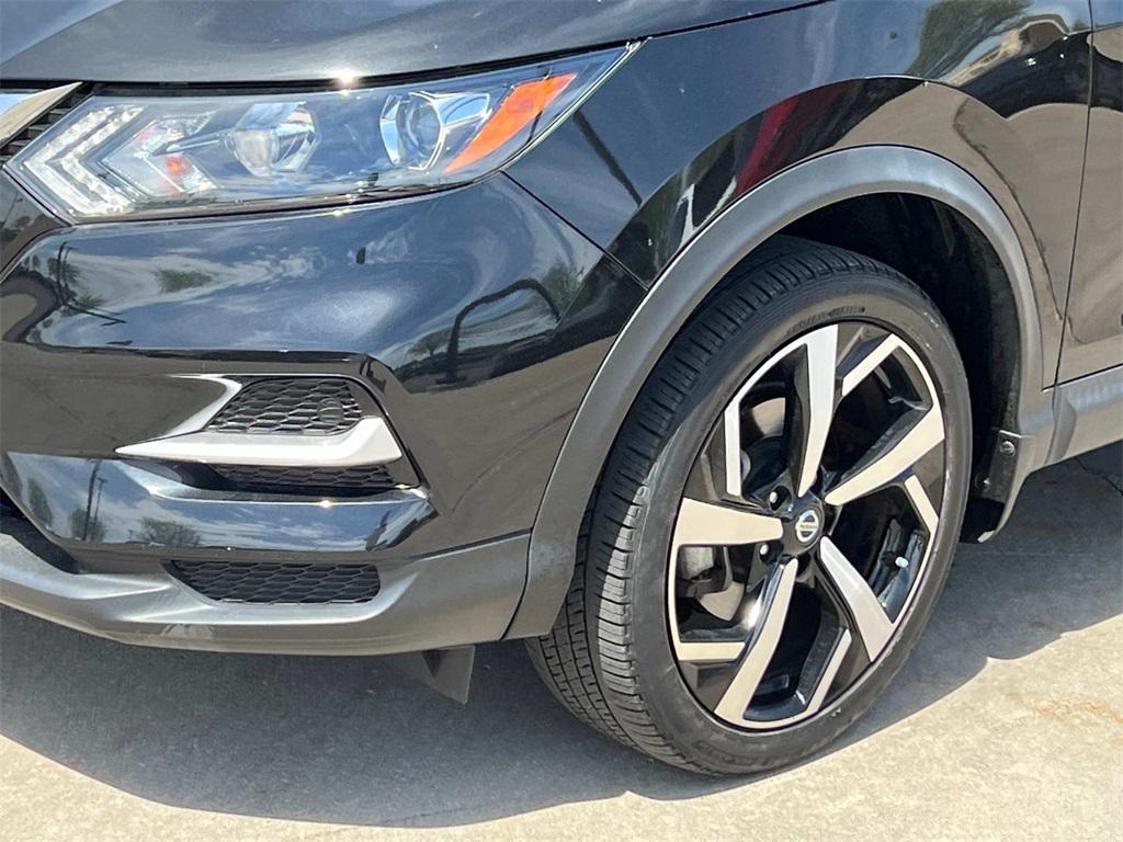used 2020 Nissan Rogue Sport car, priced at $19,871