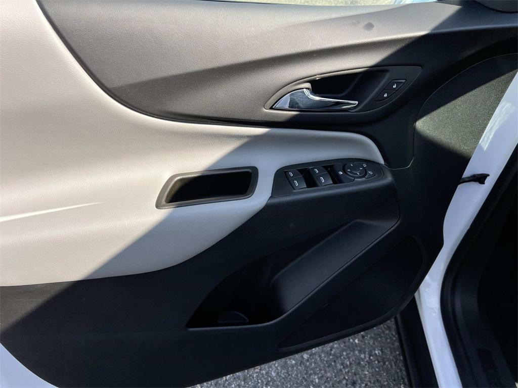 used 2023 Chevrolet Equinox car, priced at $19,990