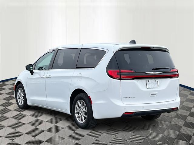 used 2024 Chrysler Pacifica car, priced at $33,295