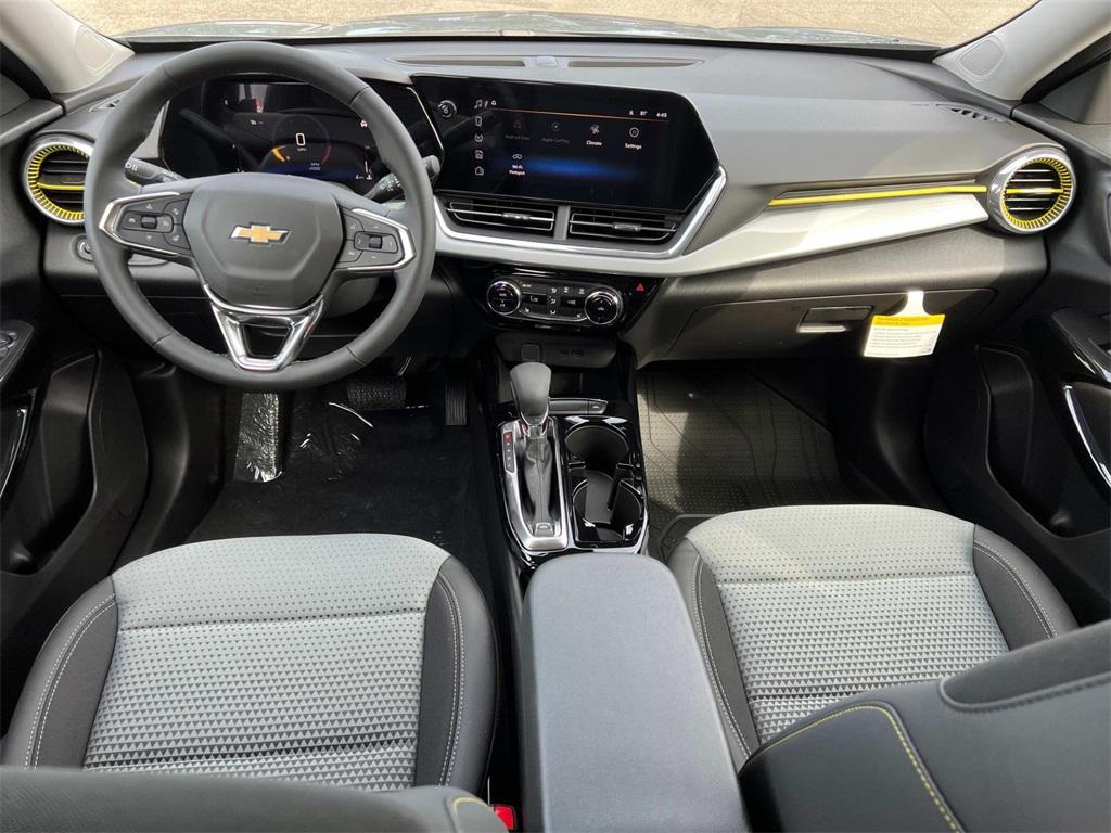 new 2025 Chevrolet Trax car, priced at $23,454