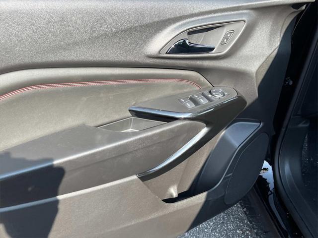 new 2025 Chevrolet Trax car, priced at $26,063