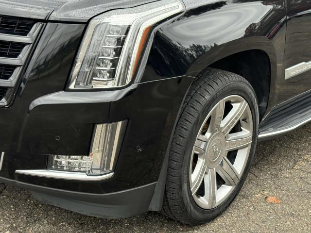 used 2020 Cadillac Escalade car, priced at $31,495