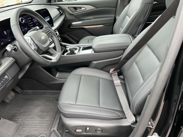 used 2024 Chevrolet Traverse car, priced at $43,995