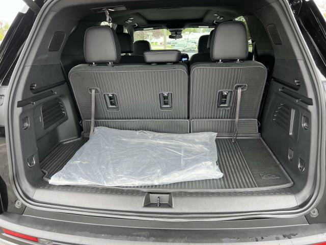 used 2024 Chevrolet Traverse car, priced at $43,995