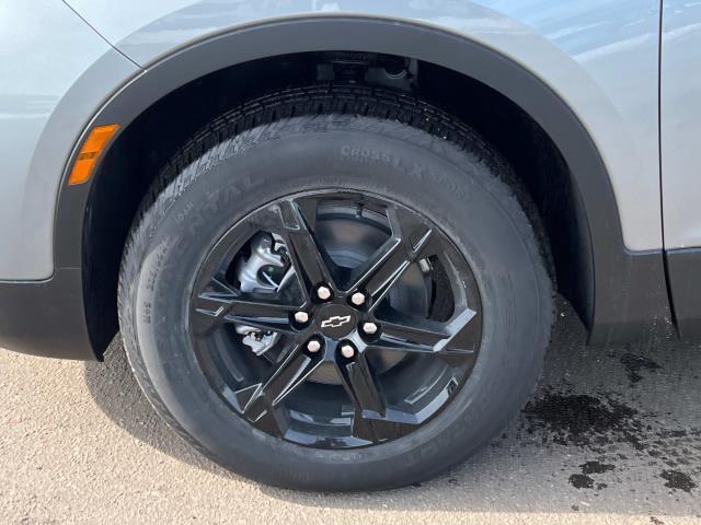 new 2025 Chevrolet Blazer car, priced at $38,153