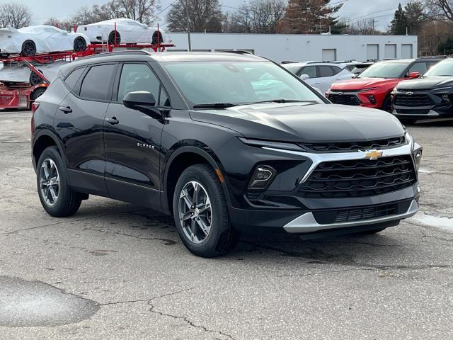 new 2025 Chevrolet Blazer car, priced at $35,116