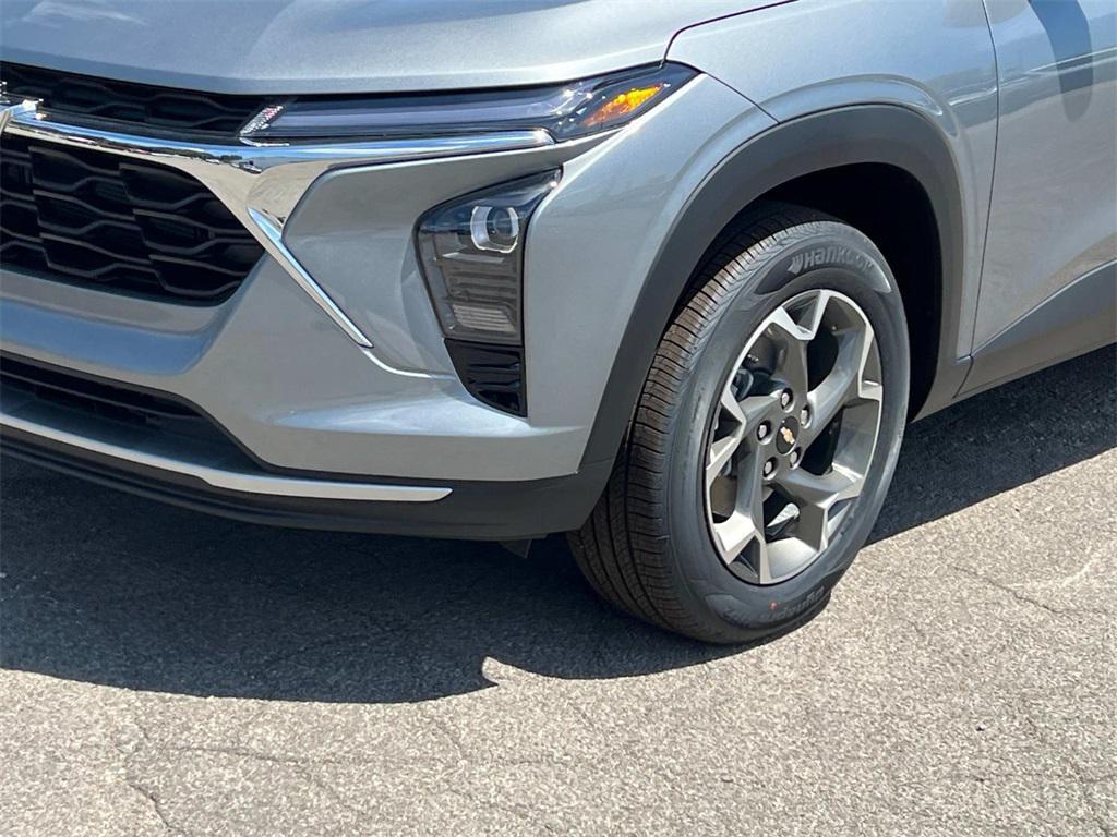 new 2025 Chevrolet Trax car, priced at $24,148