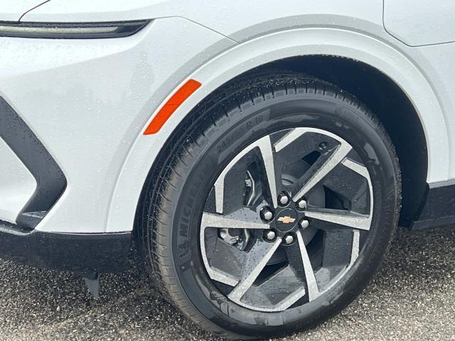 new 2025 Chevrolet Equinox EV car, priced at $40,940