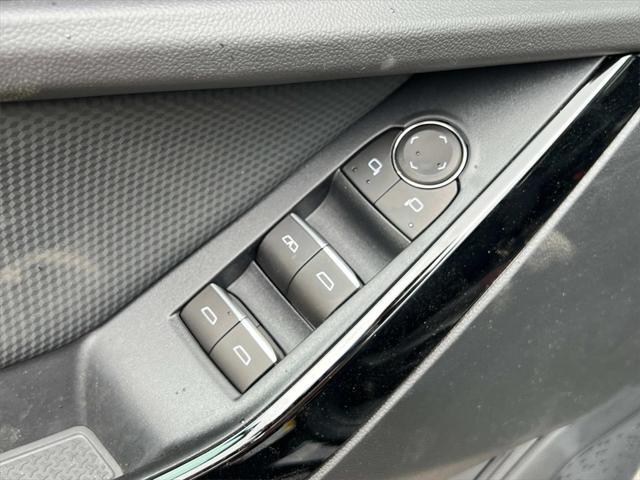 new 2026 Chevrolet Equinox car, priced at $33,481