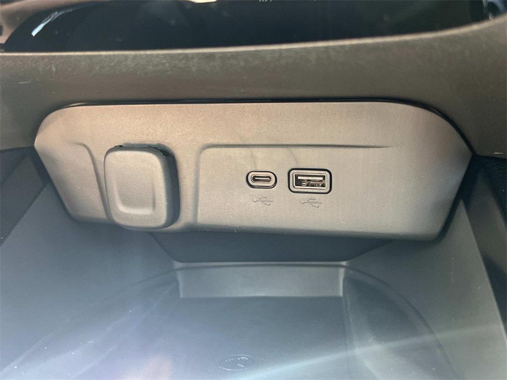 new 2025 Chevrolet Trax car, priced at $26,076