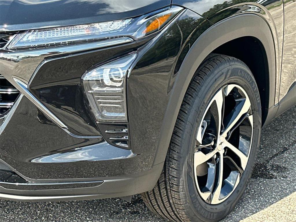 new 2025 Chevrolet Trax car, priced at $22,749