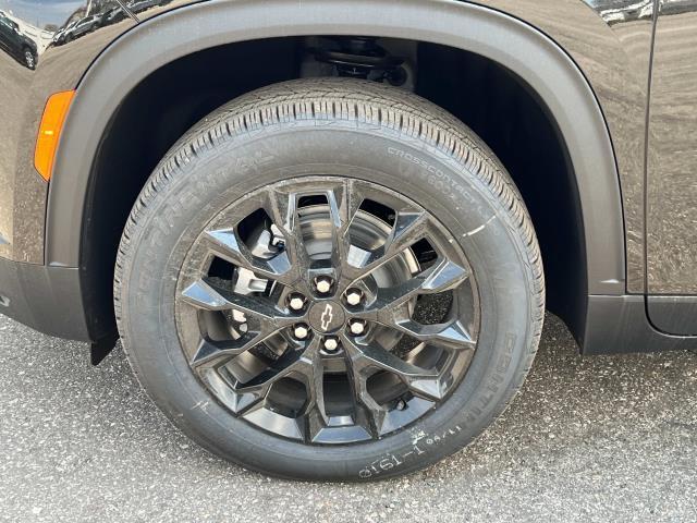 new 2025 Chevrolet Traverse car, priced at $42,354