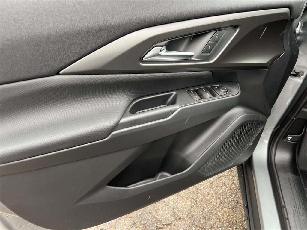 new 2026 Chevrolet Equinox EV car, priced at $38,165