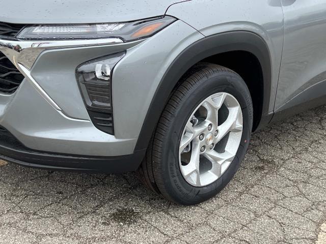 new 2025 Chevrolet Trax car, priced at $24,035