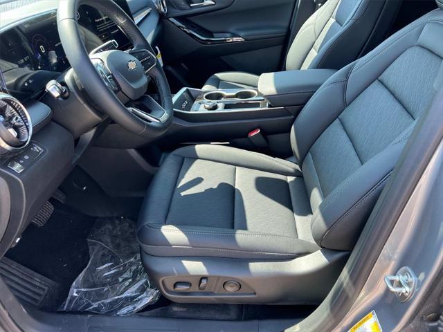 new 2026 Chevrolet Equinox car, priced at $29,937