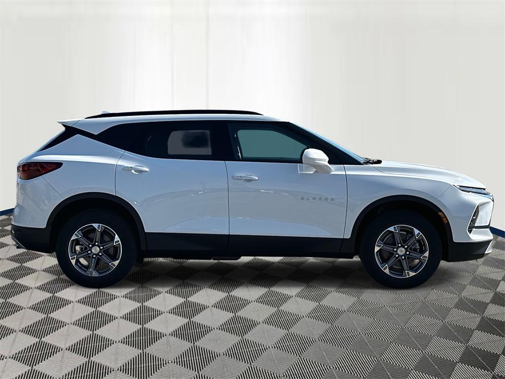 new 2025 Chevrolet Blazer car, priced at $35,417