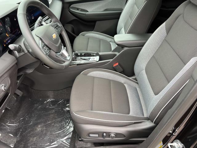 new 2025 Chevrolet TrailBlazer car, priced at $28,323