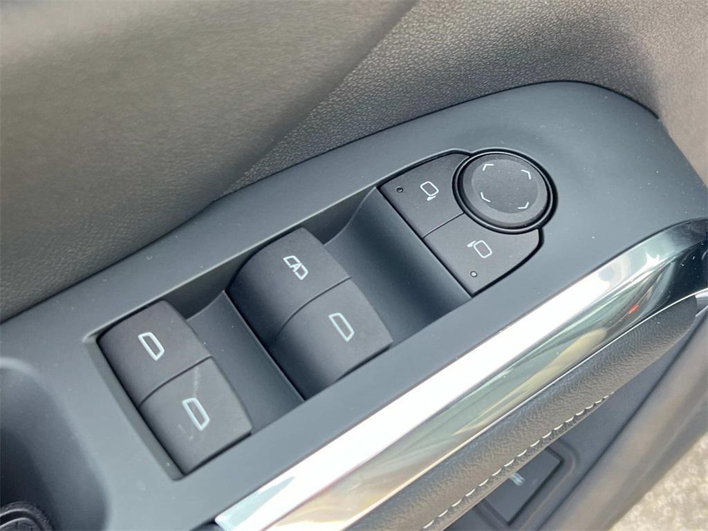new 2025 Chevrolet Traverse car, priced at $40,507