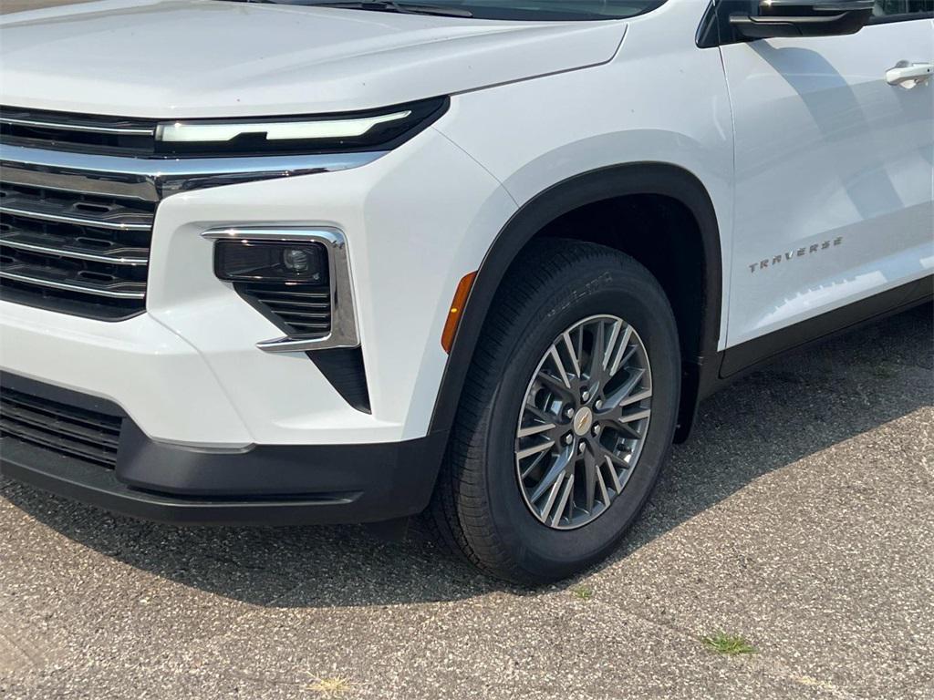 new 2025 Chevrolet Traverse car, priced at $40,507