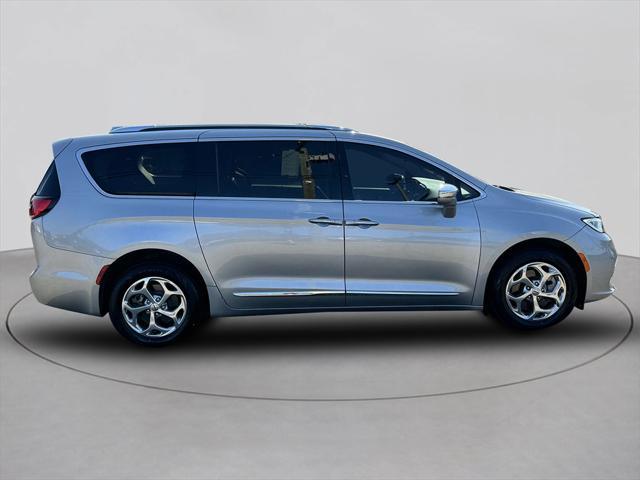 used 2021 Chrysler Pacifica car, priced at $30,885