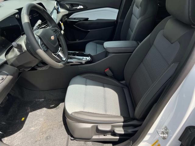 new 2025 Chevrolet Trax car, priced at $23,441