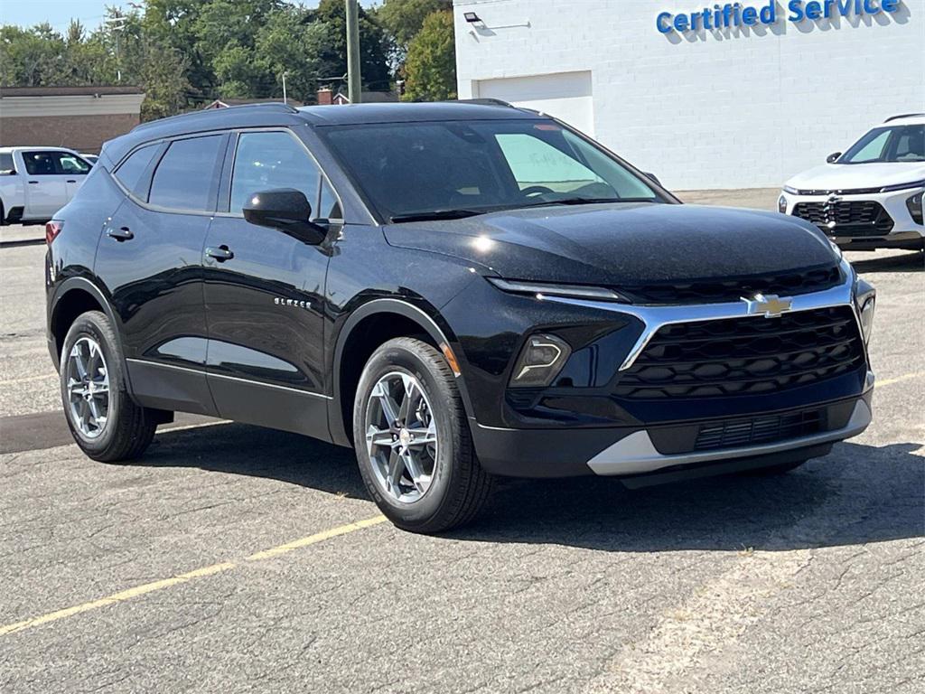 new 2025 Chevrolet Blazer car, priced at $35,417