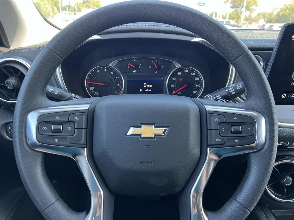 new 2025 Chevrolet Blazer car, priced at $35,417