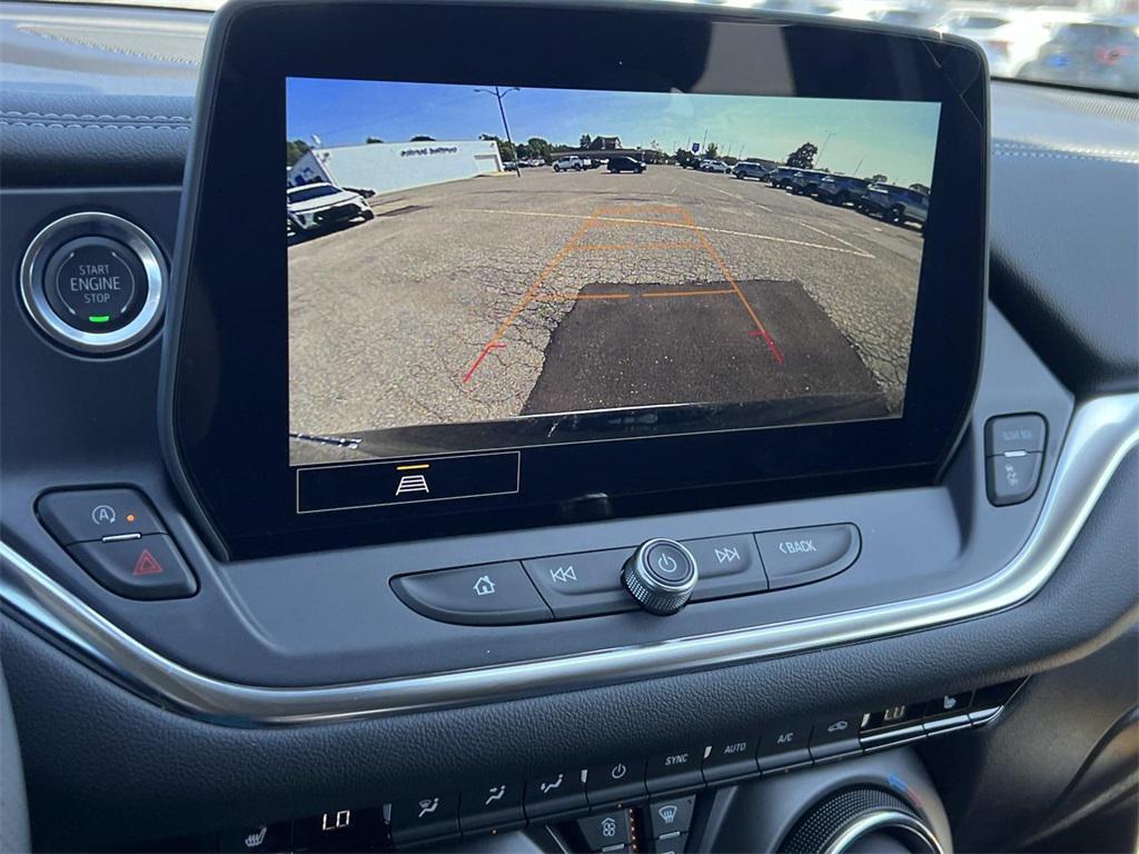new 2025 Chevrolet Blazer car, priced at $35,417