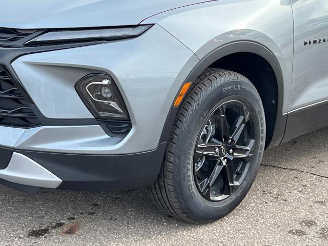 new 2025 Chevrolet Blazer car, priced at $34,653