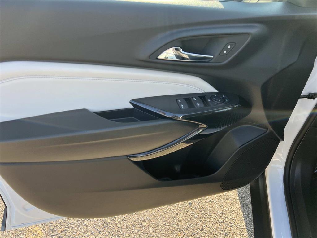 new 2025 Chevrolet Trax car, priced at $23,454