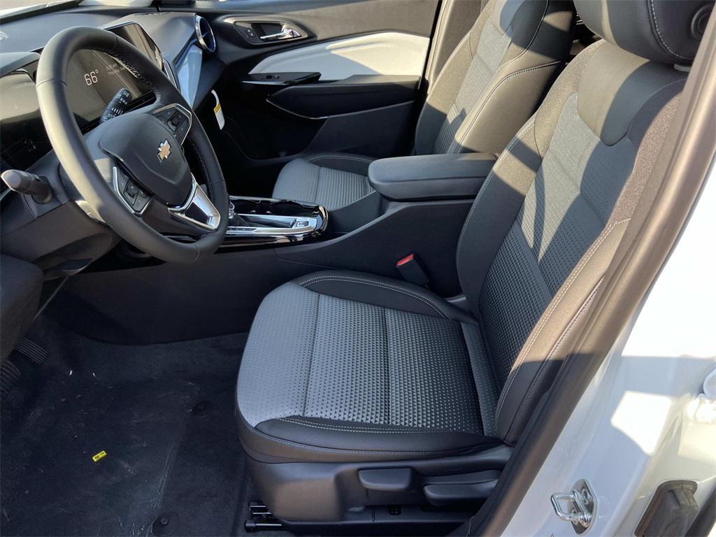 new 2025 Chevrolet Trax car, priced at $23,454