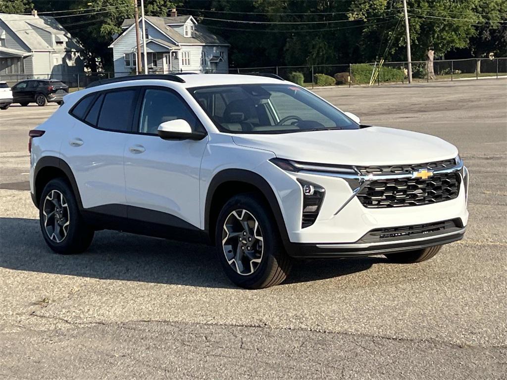 new 2025 Chevrolet Trax car, priced at $23,454