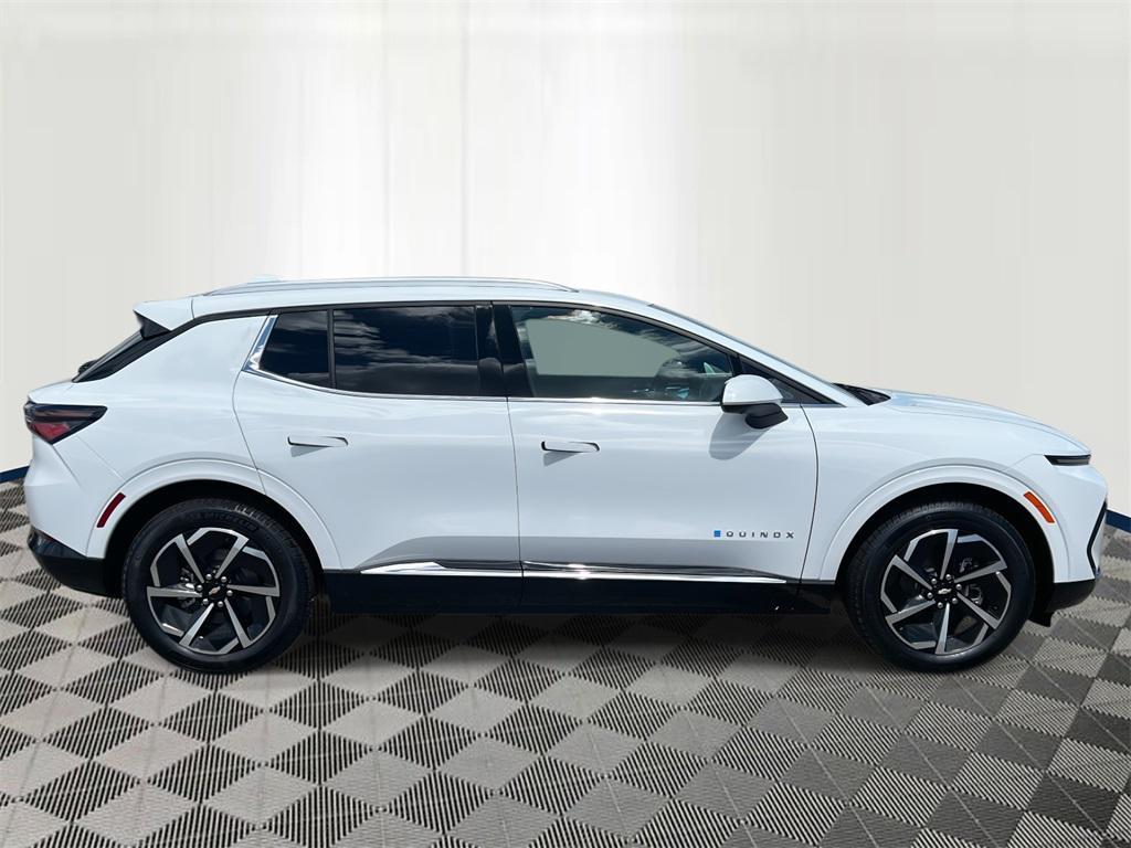 new 2025 Chevrolet Equinox EV car, priced at $41,015