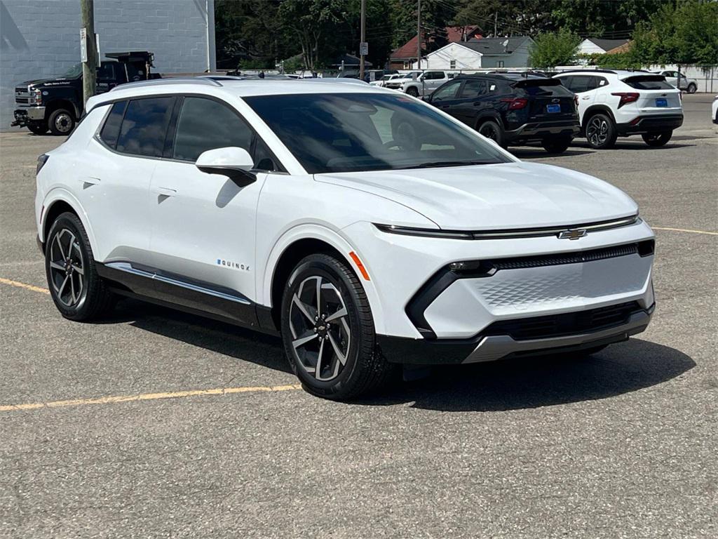 new 2025 Chevrolet Equinox EV car, priced at $41,015