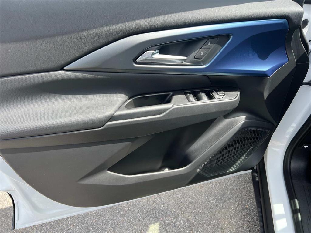 new 2025 Chevrolet Equinox EV car, priced at $41,015